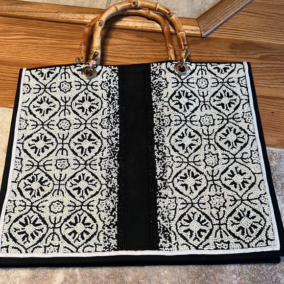 Amazing hand beaded tote - Picture 9 of 10